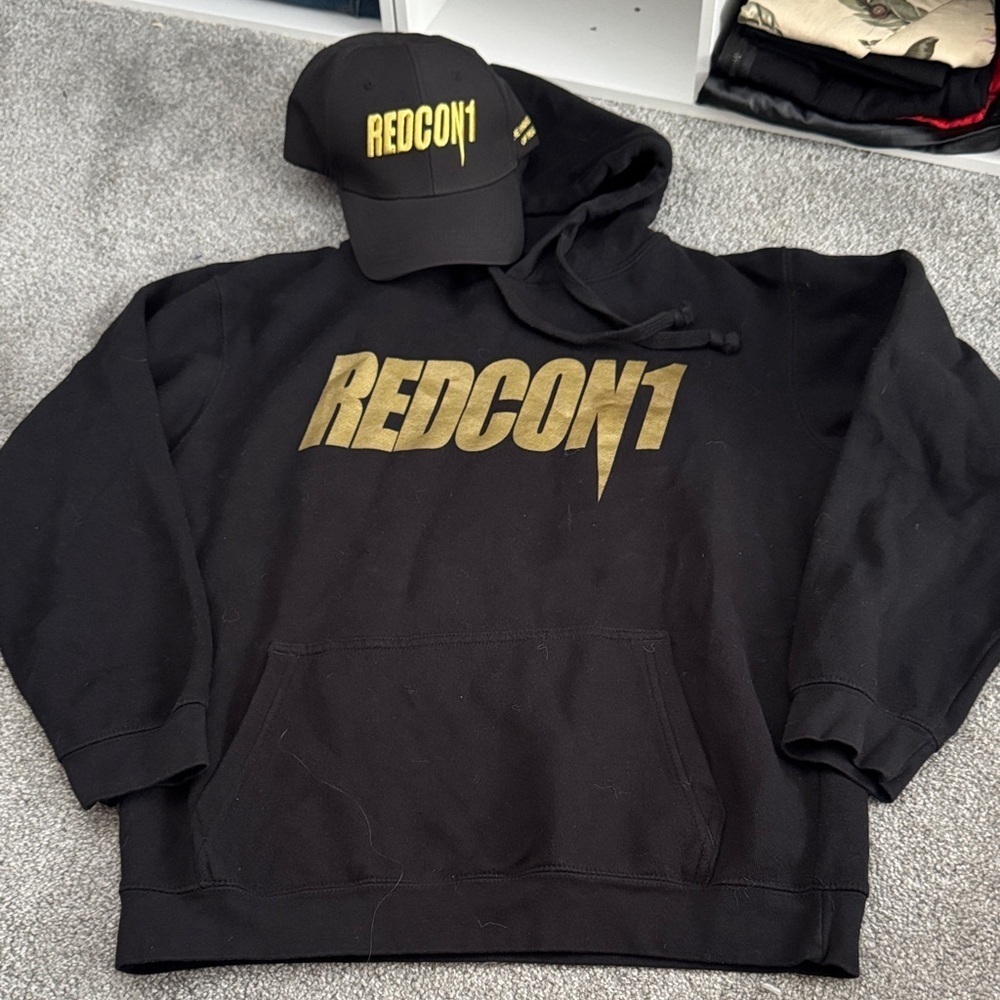 Black and Gold Cap
